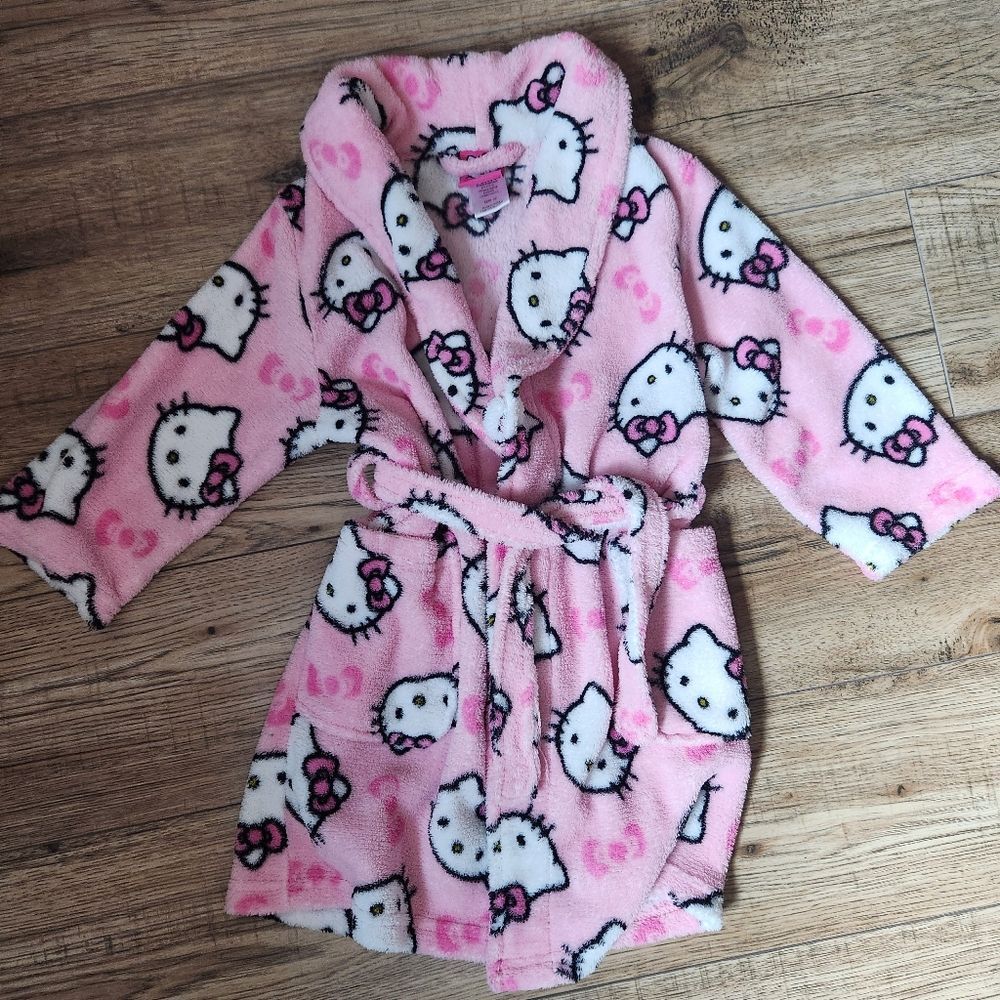 Hello Kitty Pink Robe Size 3T - Picture 2 of 16